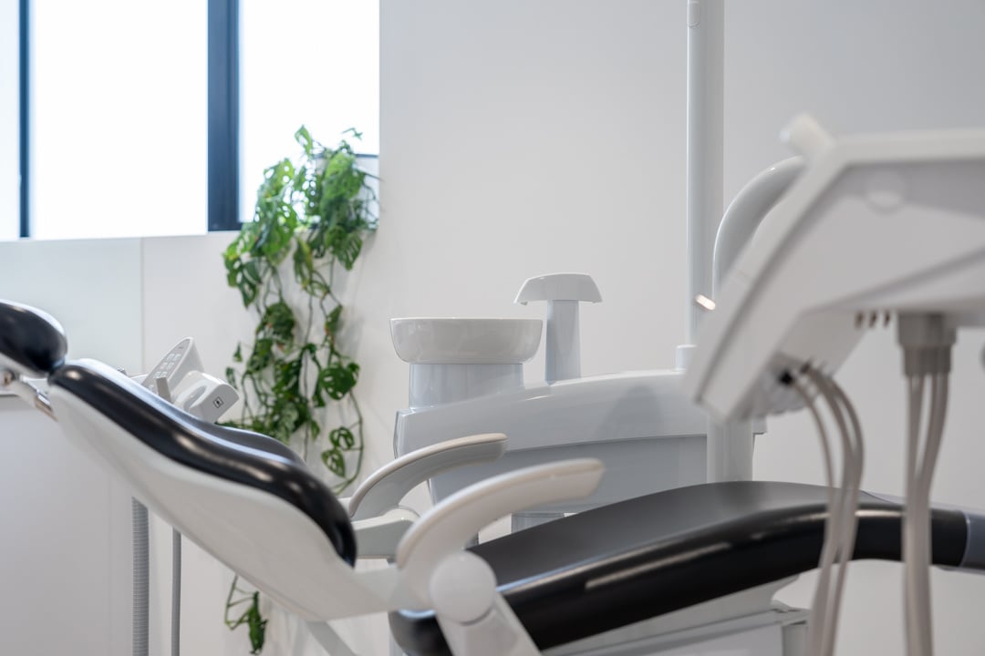 Dental Clinic Equipment - Dental Chair