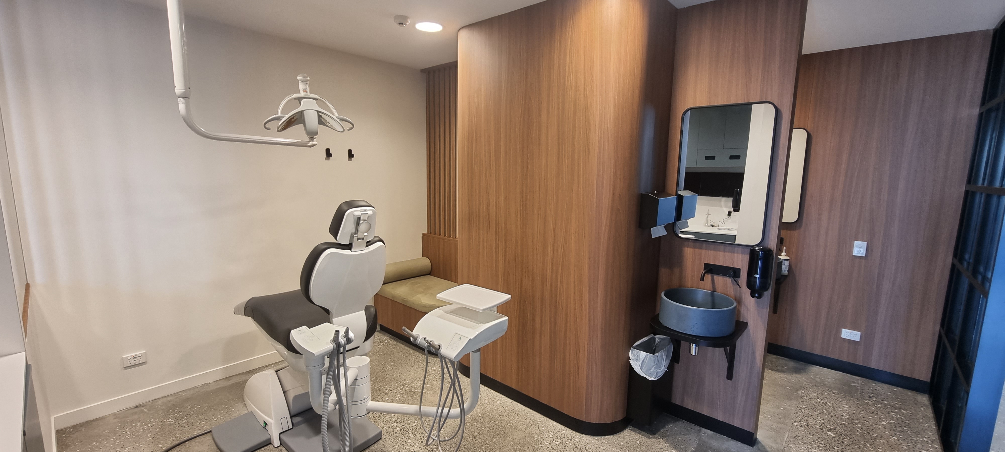 dental treatment room setup