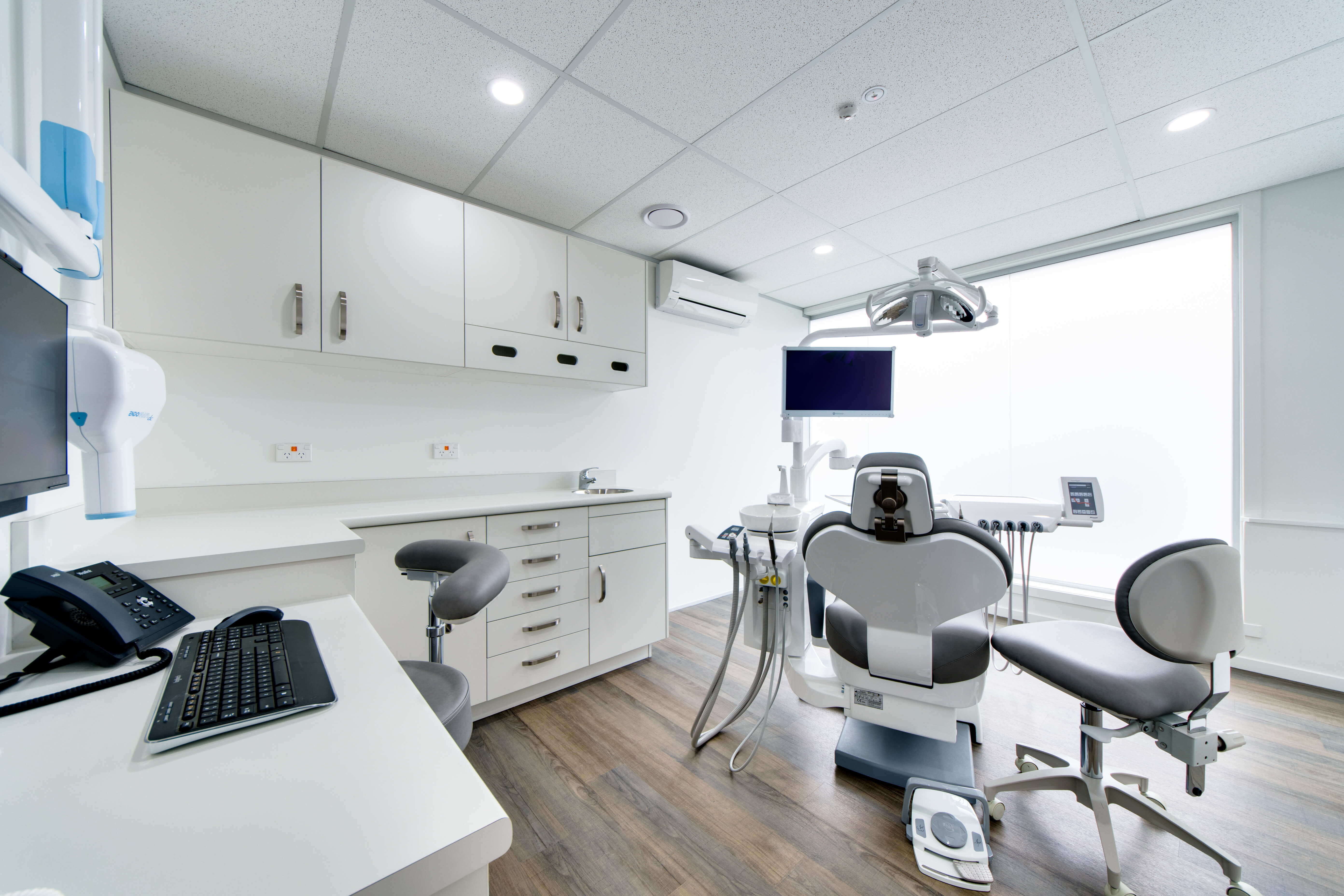 dental treatment room setup