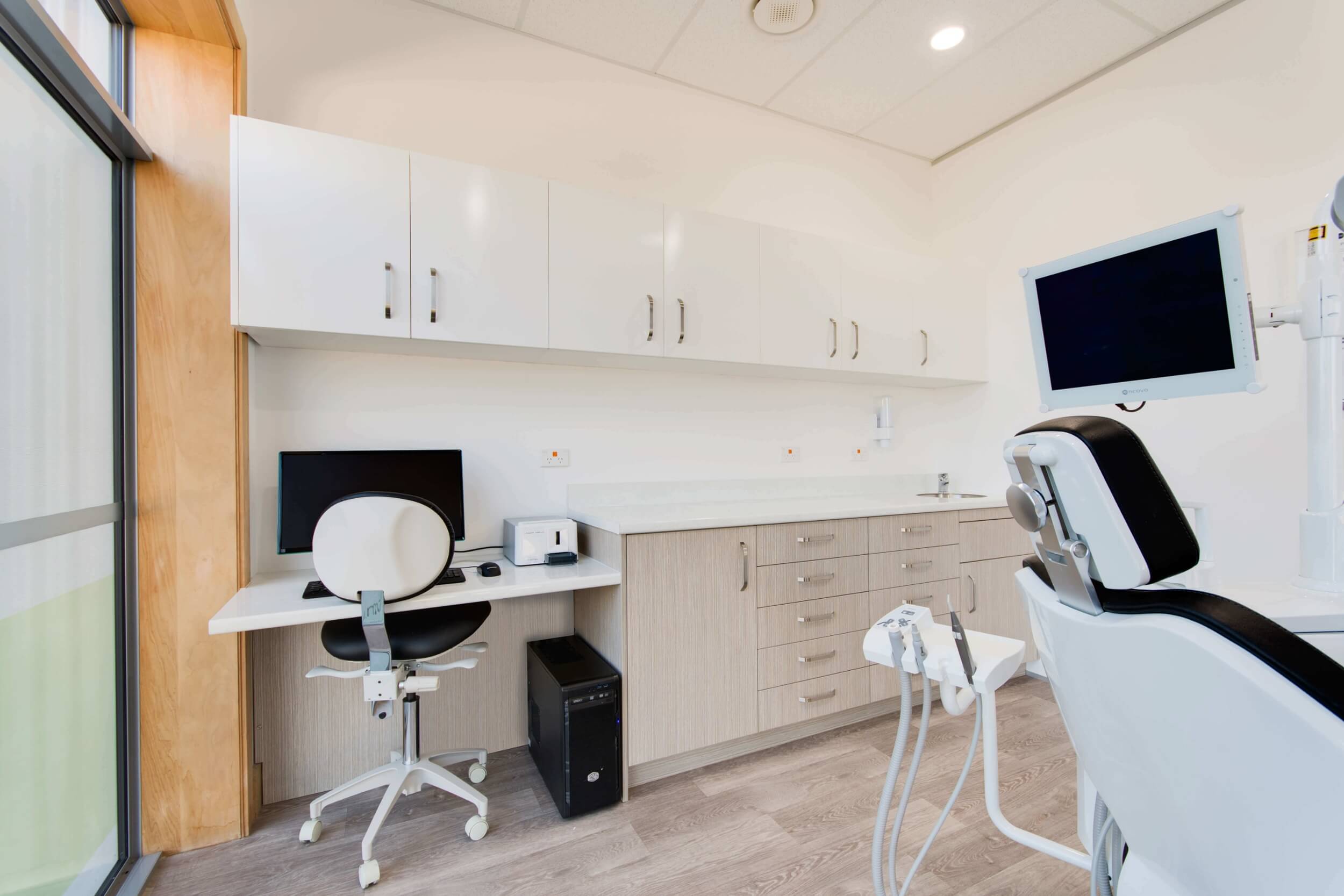 dental treatment room setup