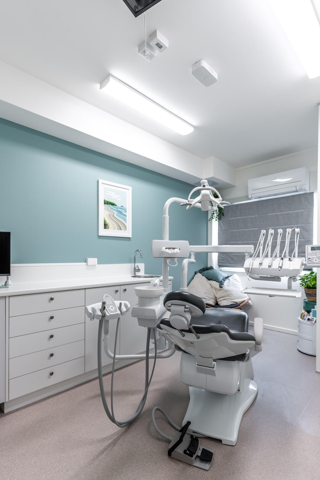Mint Dental Hygiene - Modern Coastal