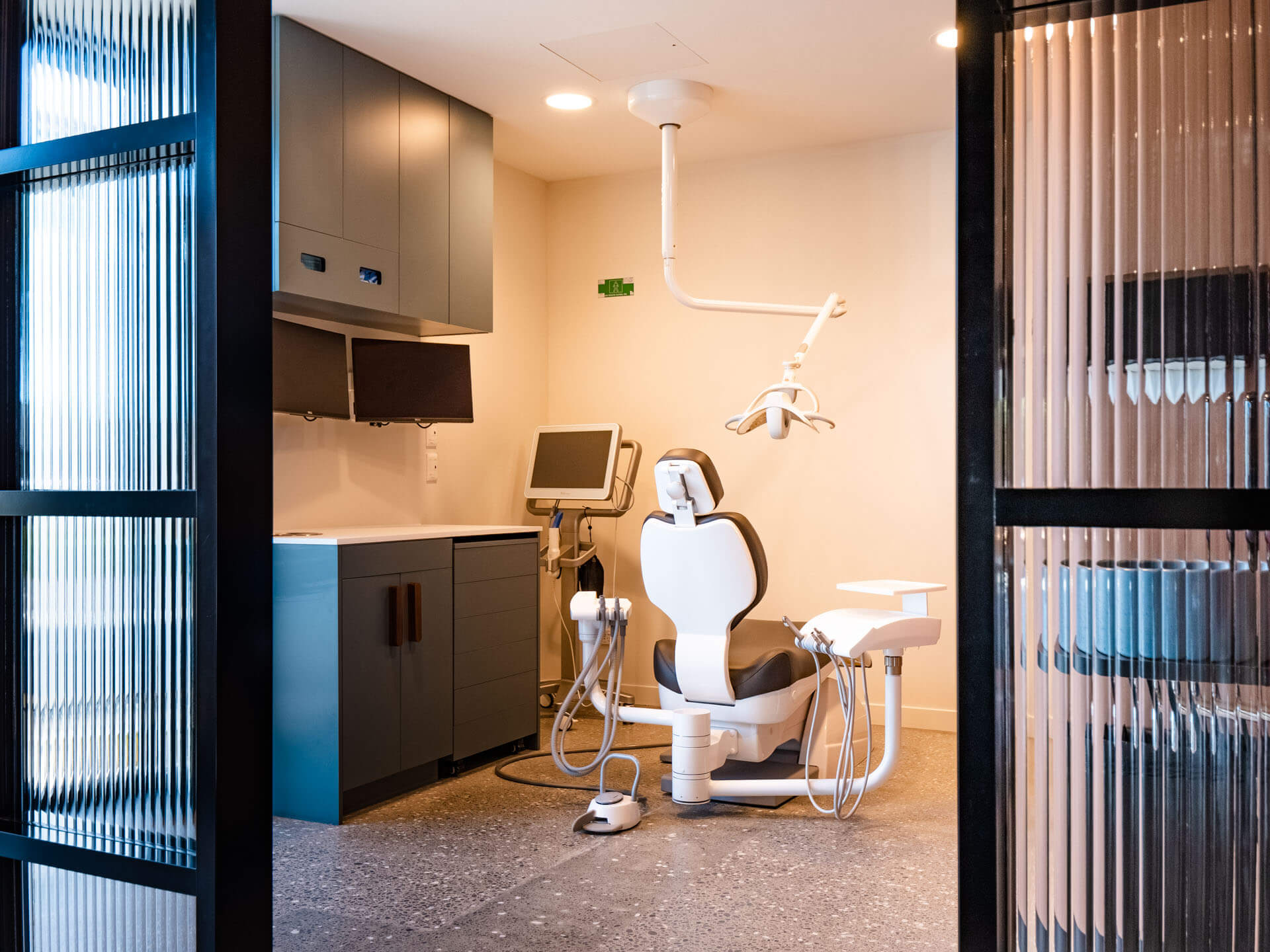 Orthodontic treatment room
